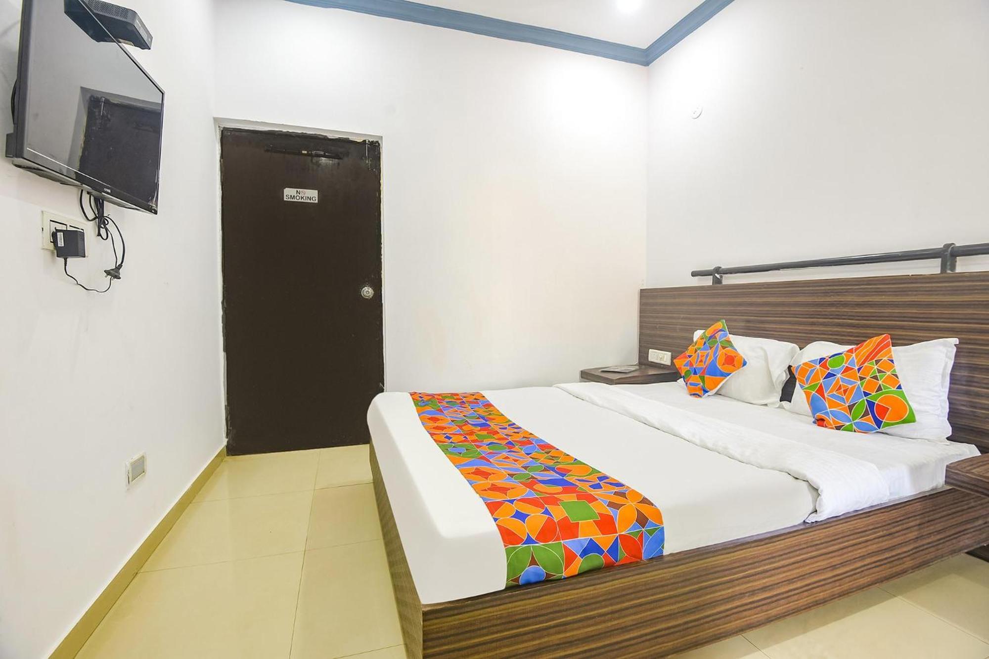 Fabexpress Neo Calangute Beach Resort Exterior foto