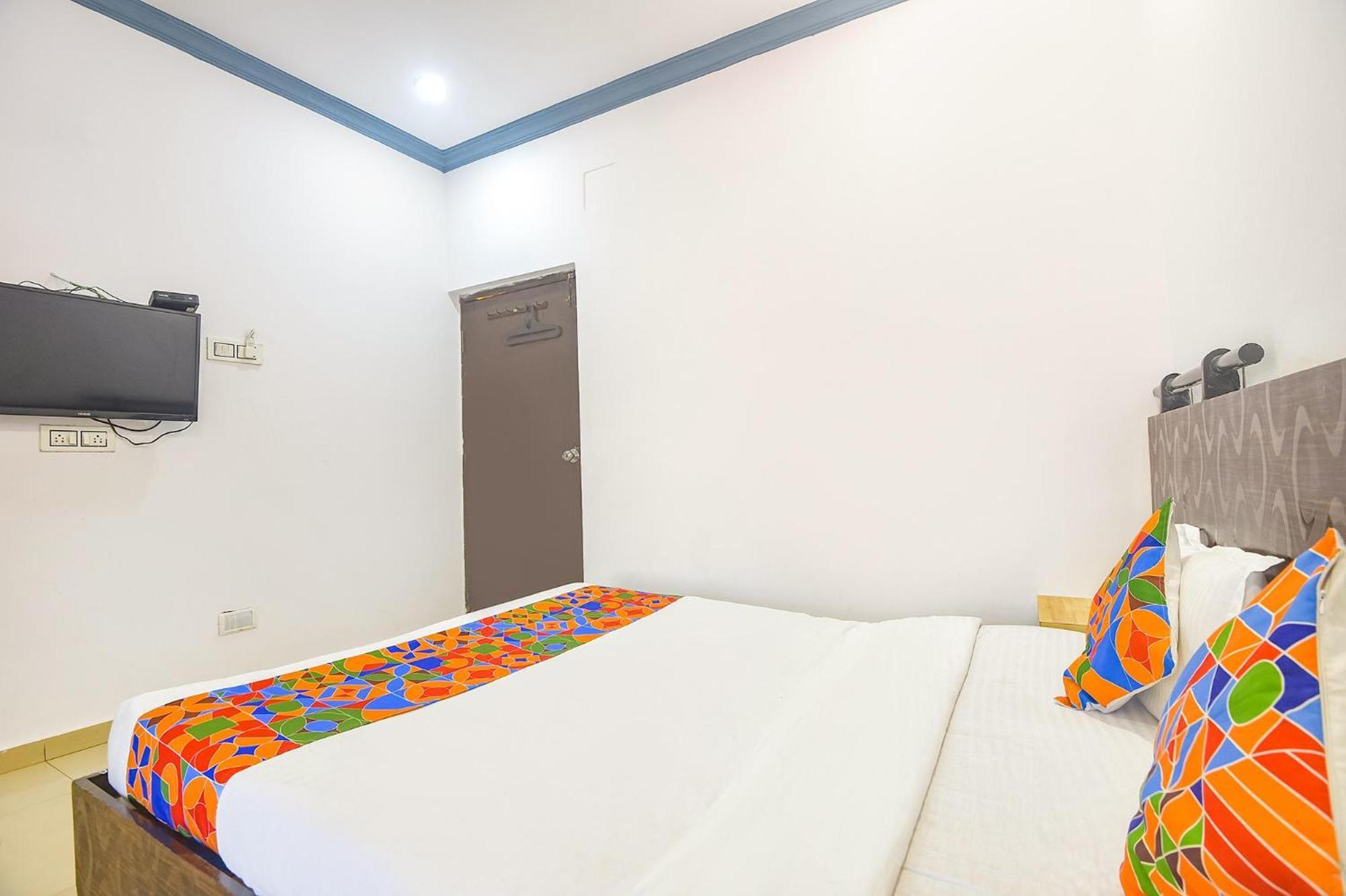 Fabexpress Neo Calangute Beach Resort Exterior foto