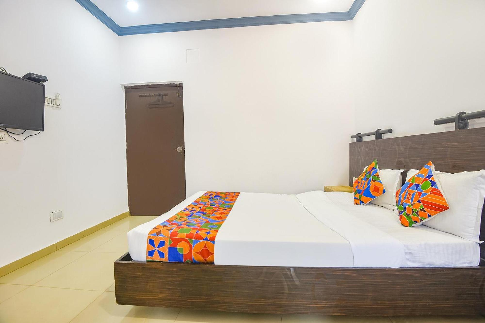 Fabexpress Neo Calangute Beach Resort Exterior foto